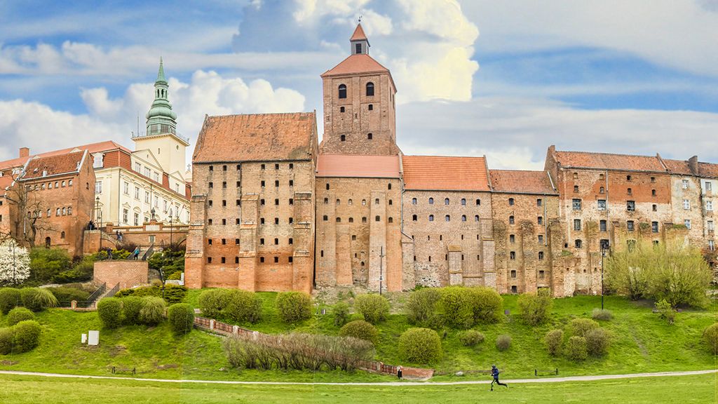 Attractions in Grudziadz - the best places to visit Granaries - Grudziadz Museum Branch