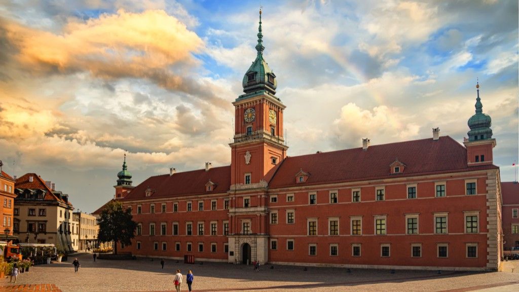 The Royal Castle Graphic: View of the Royal Castle