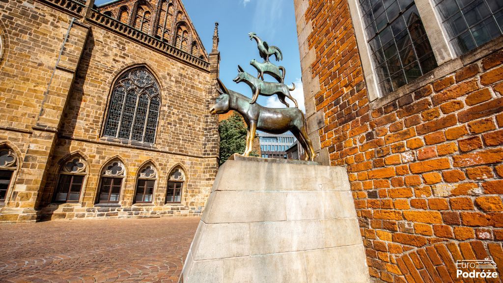 Sculpture of Bremen musicians Sculpture of Bremen musicians