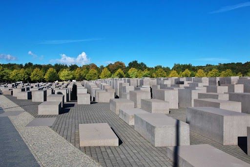 Monument to Murdered Jews Graphic of the Monument to the Murdered Jews