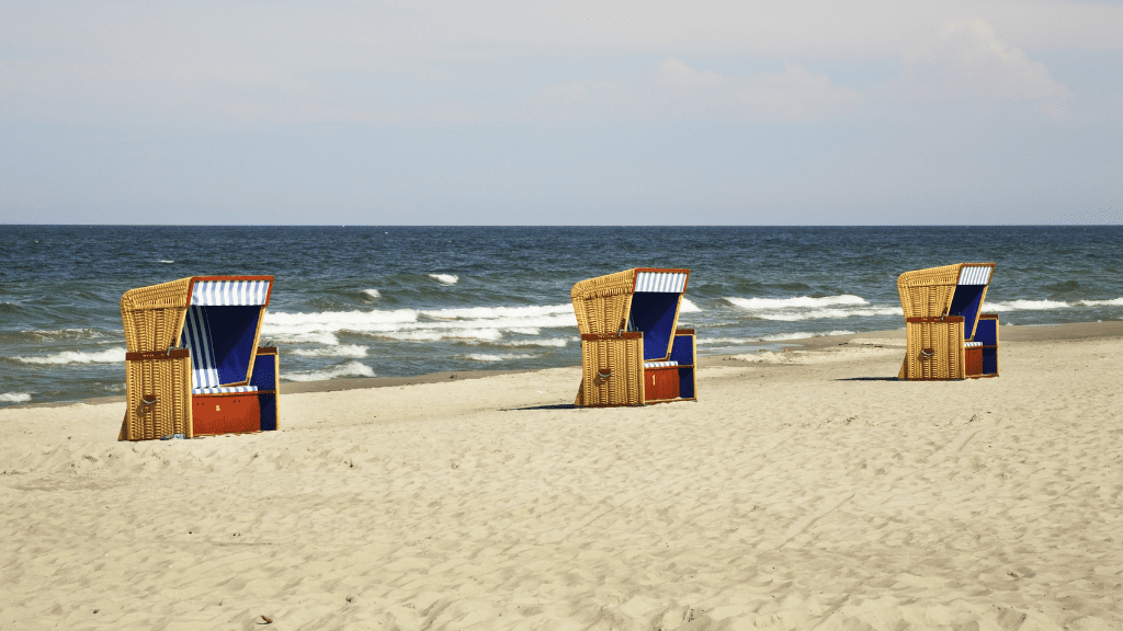Train Gdynia - Jurata Beach